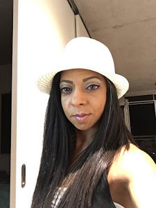 Meet your Posher, Noni